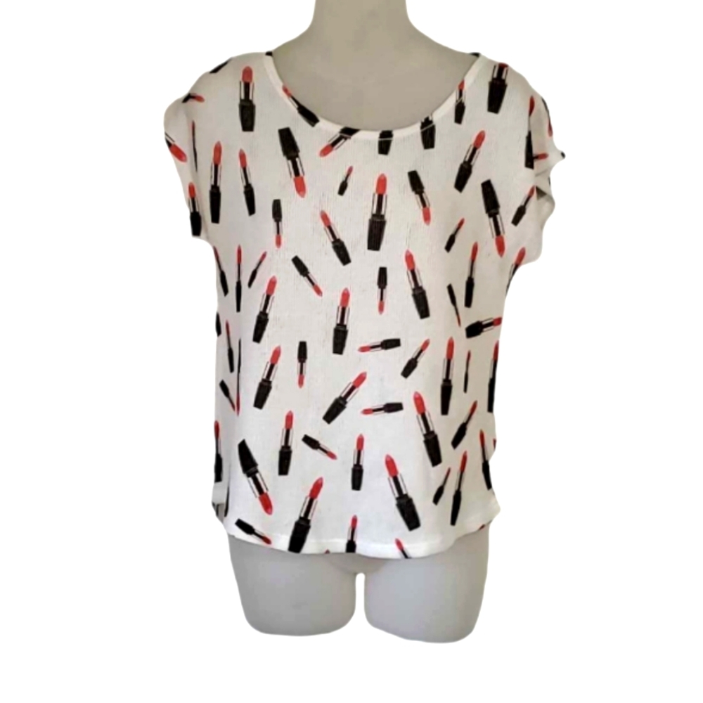 BLU PLANET White Tunic Top With Pink Lipstick Graphic Design Size Large